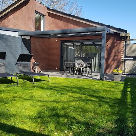 Luxe Zomerwoning Met Omheinde Tuin Voor Hond En Kinderen Dirkshorn Экстерьер фото